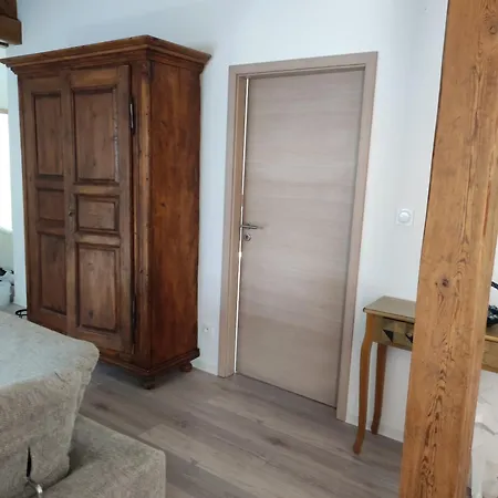 Aux Murmures De La Streng